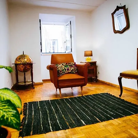 Apartment Vintage & In Bairro Alto, Lisbon